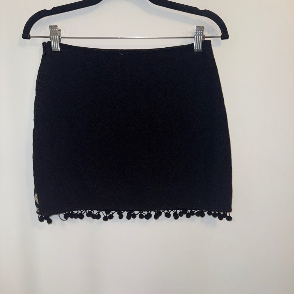 Umgee Boho Festival Embroidered Mini Skirt Birds Floral Pom Trim – Size Small - Picture 7 of 13